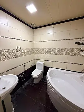 Kirayə verilir 2 otaqlı mənzil 68 m²