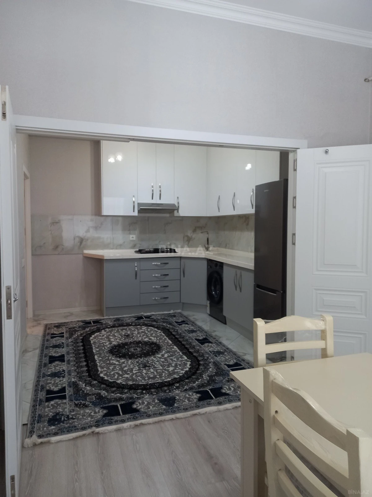 Kirayə verilir 2 otaqlı mənzil 80 m²