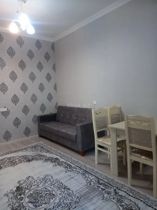 Kirayə verilir 2 otaqlı mənzil 80 m²