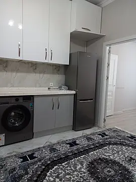 Kirayə verilir 2 otaqlı mənzil 80 m²