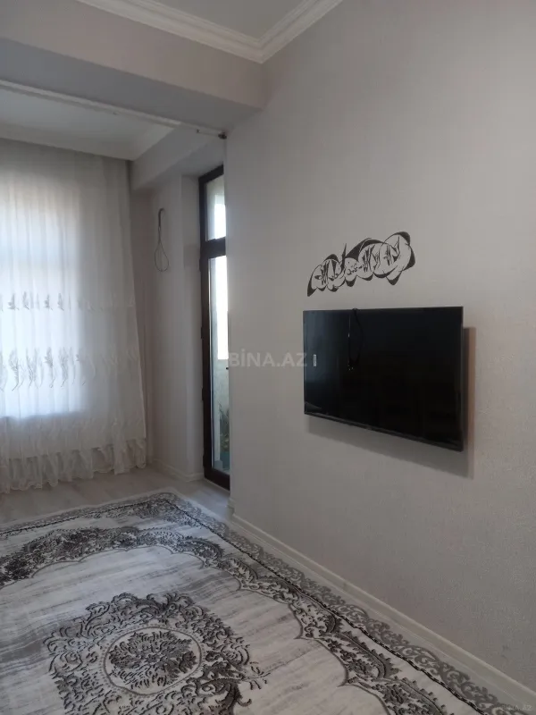 Kirayə verilir 2 otaqlı mənzil 80 m²