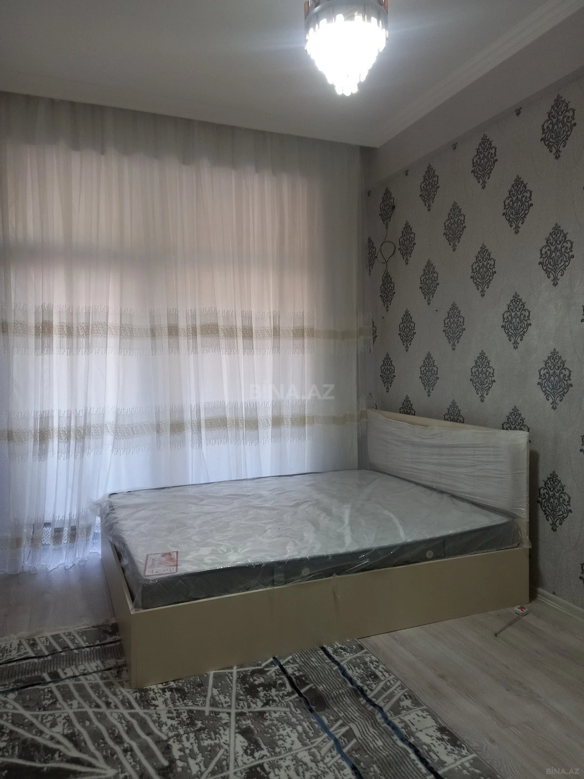 Kirayə verilir 2 otaqlı mənzil 80 m²