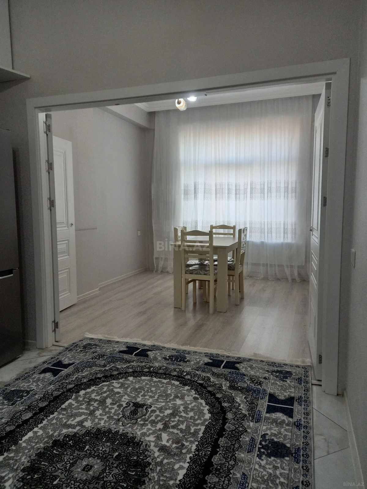 Kirayə verilir 2 otaqlı mənzil 80 m²