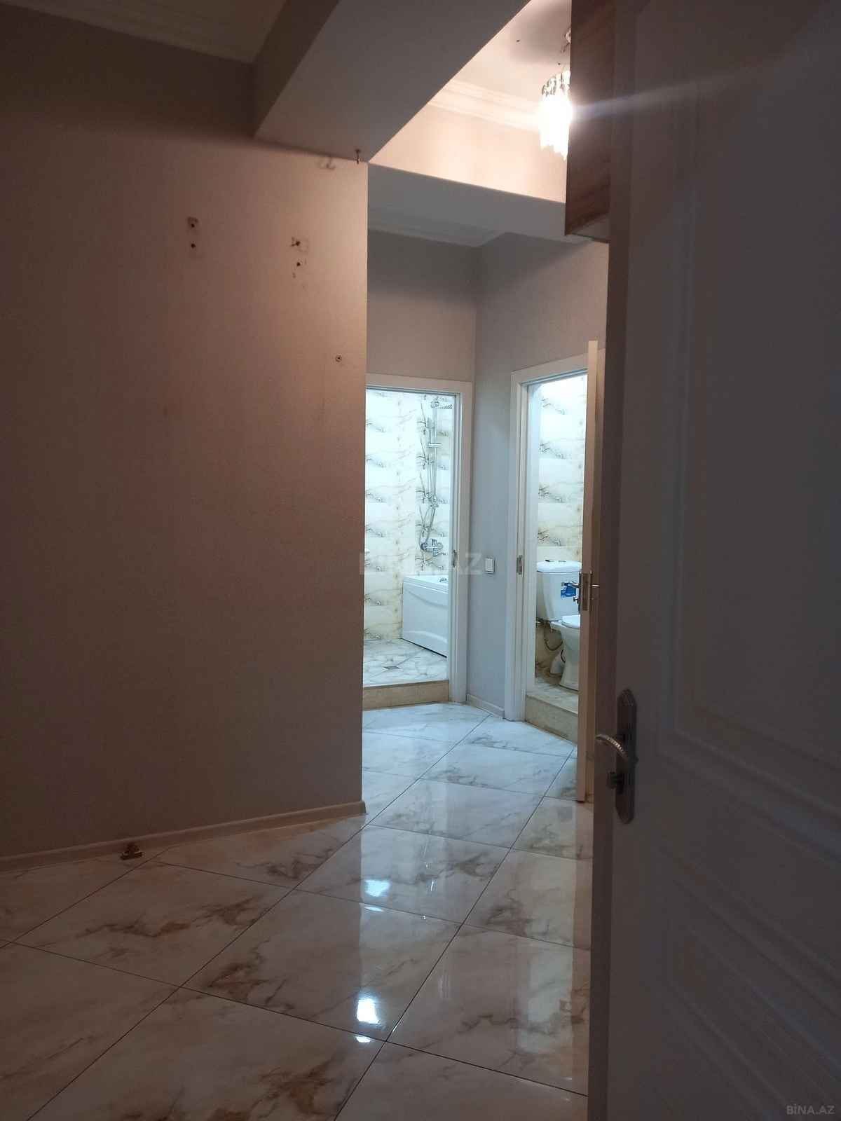 Kirayə verilir 2 otaqlı mənzil 80 m²