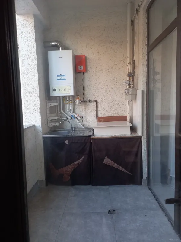 Kirayə verilir 2 otaqlı mənzil 80 m²