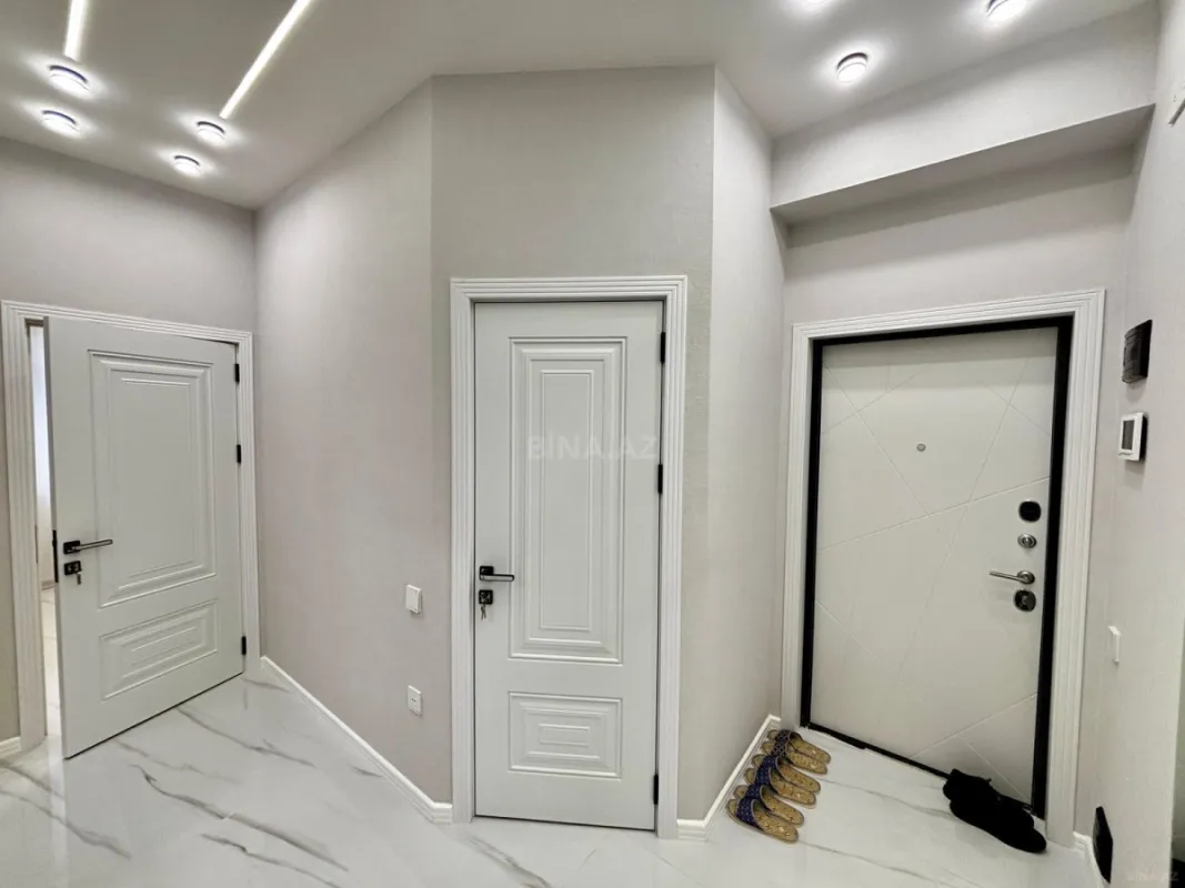 Satılır 2 otaqlı mənzil 70 m²