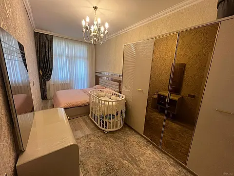 Satılır 3 otaqlı mənzil 115 m²