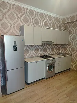 Kirayə verilir 2 otaqlı mənzil 45 m²