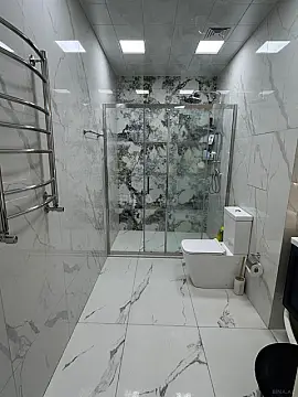 Satılır 4 otaqlı mənzil 184 m²