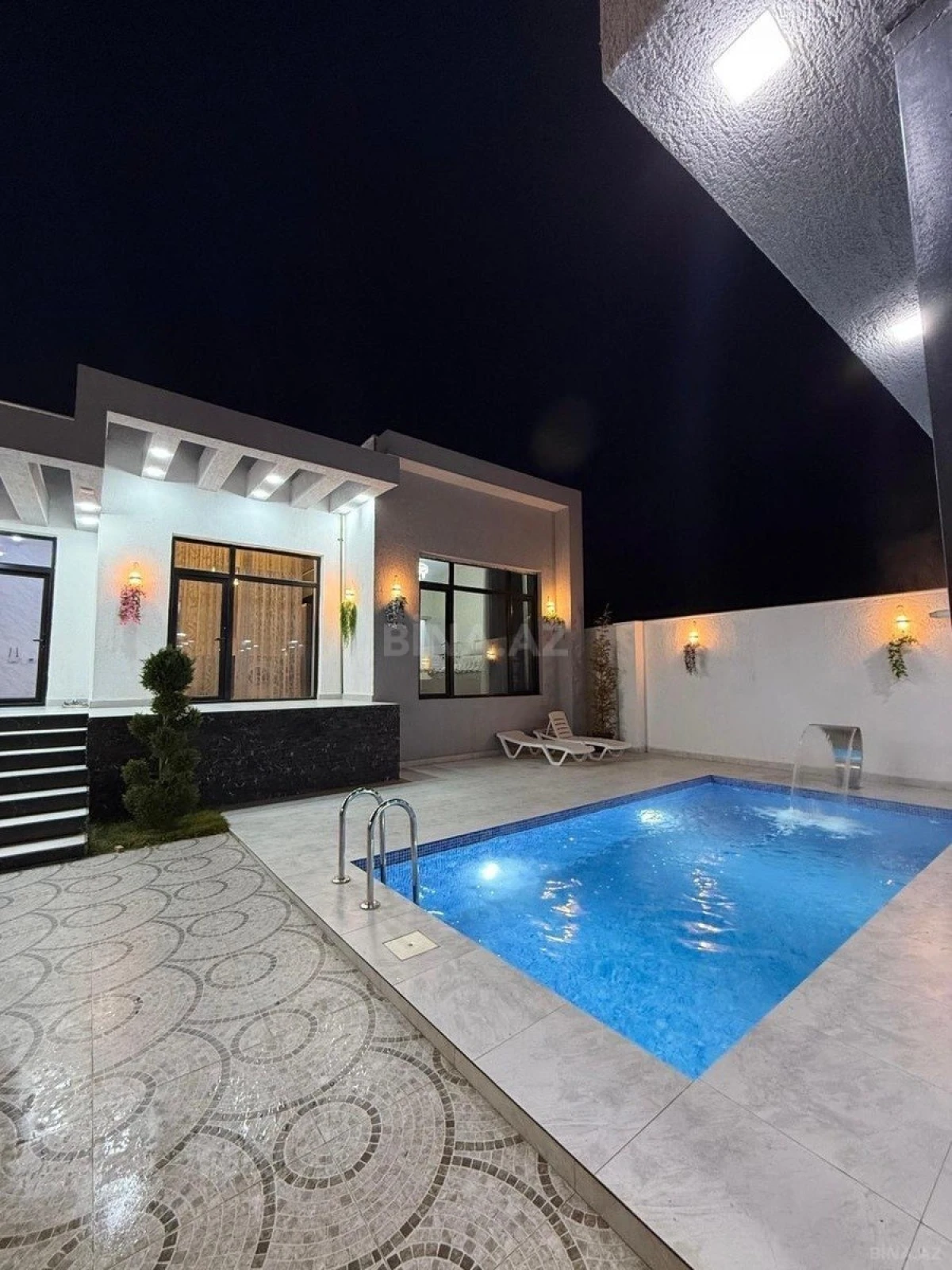 Kirayə verilir 4 otaqlı həyət evi 240 m²