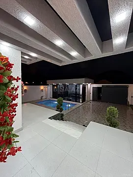 Kirayə verilir 4 otaqlı həyət evi 240 m²