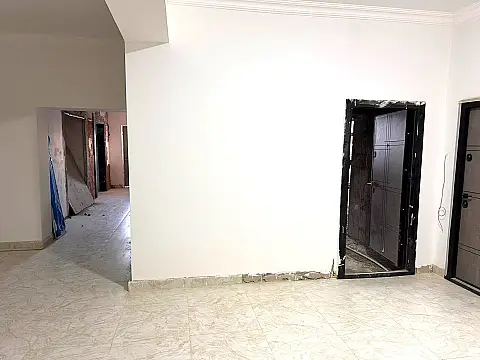 Satılır 3 otaqlı mənzil 109 m²