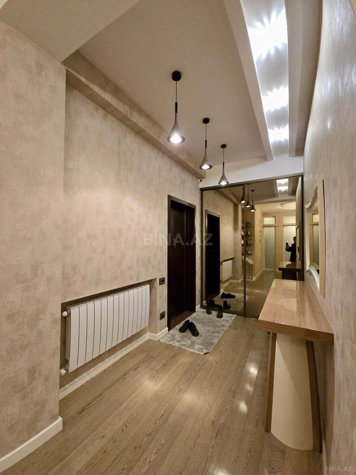 Satılır 4 otaqlı mənzil 170.7 m²