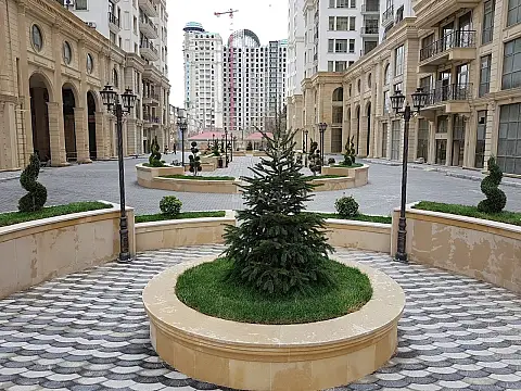 Satılır 4 otaqlı mənzil 170.7 m²