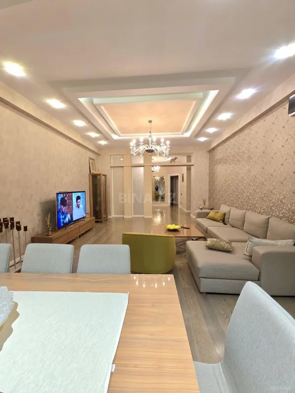 Satılır 4 otaqlı mənzil 170.7 m²