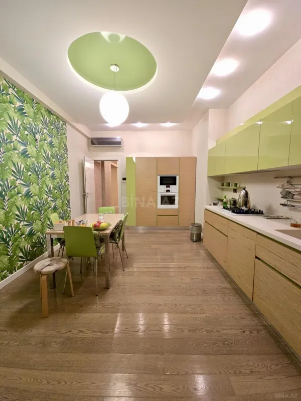 Satılır 4 otaqlı mənzil 170.7 m²