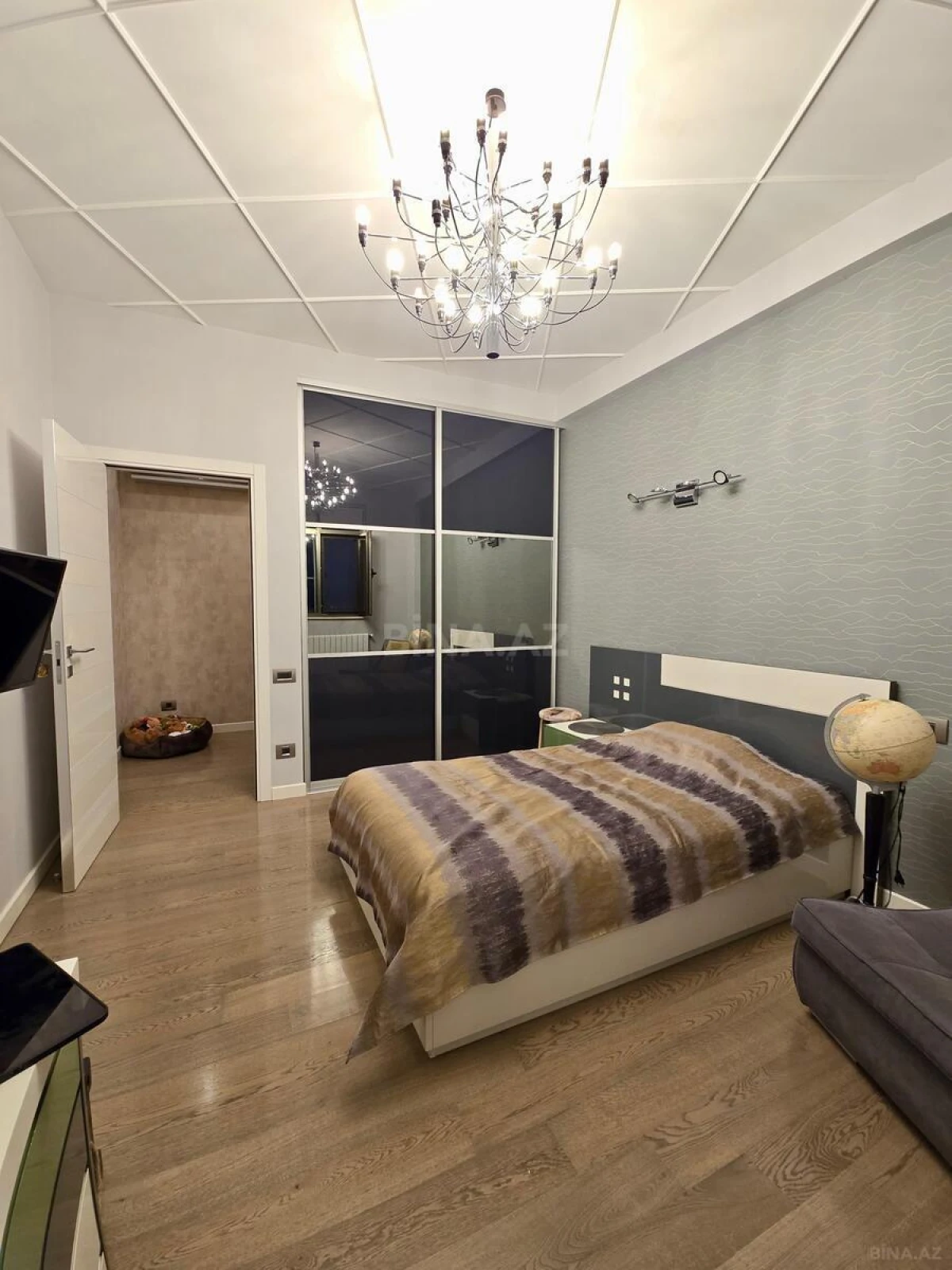 Satılır 4 otaqlı mənzil 170.7 m²