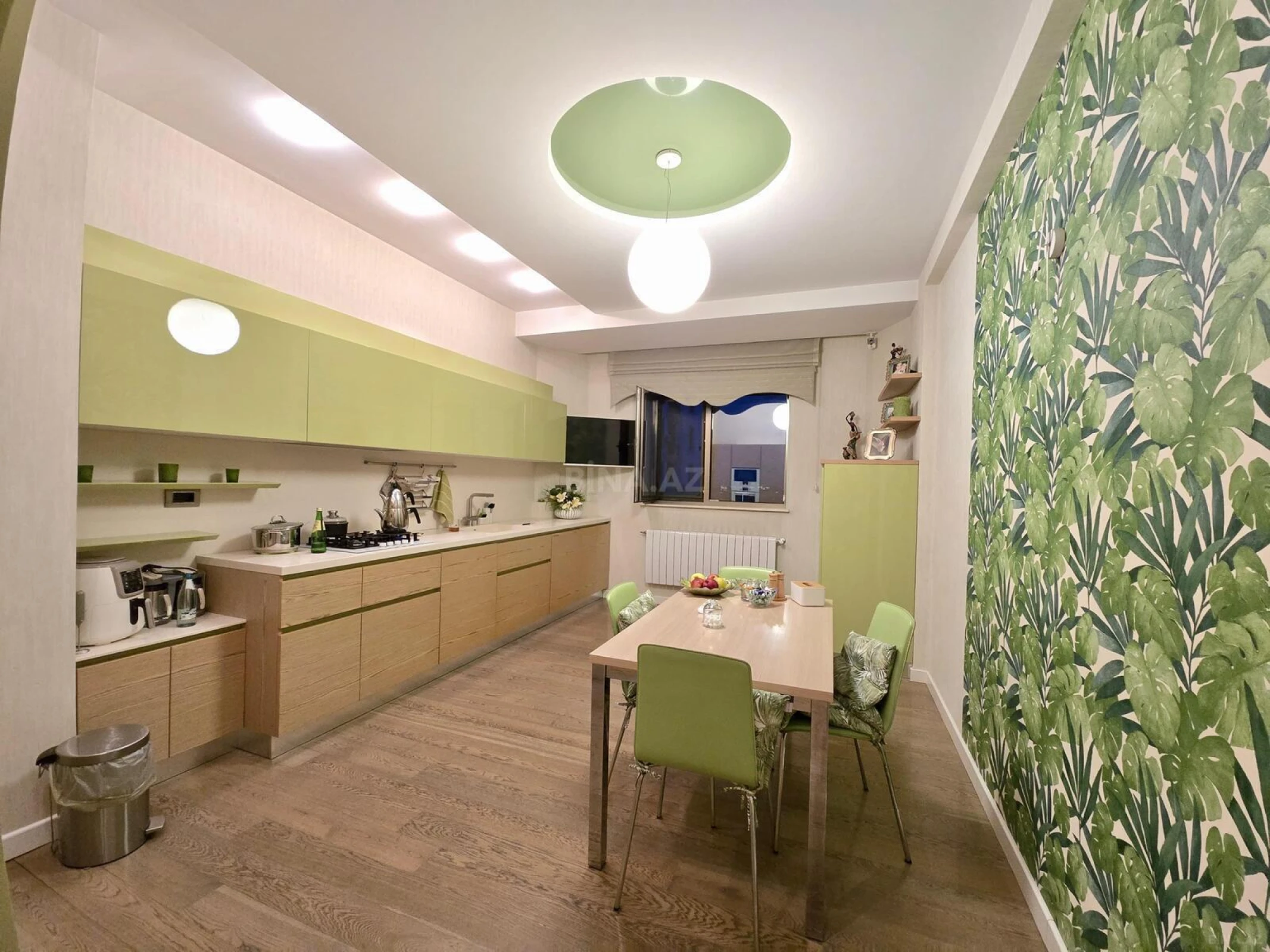 Satılır 4 otaqlı mənzil 170.7 m²