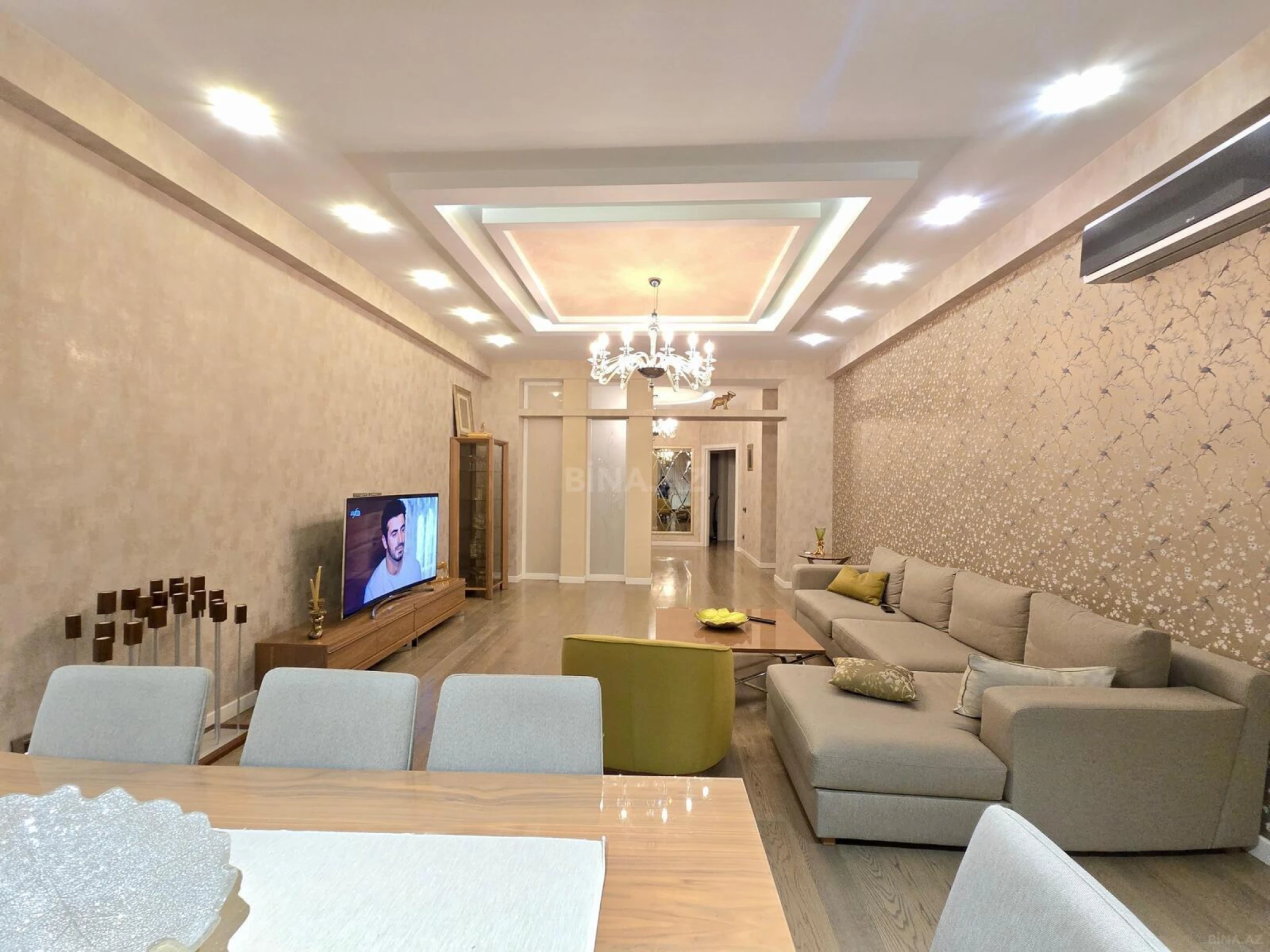 Satılır 4 otaqlı mənzil 170.7 m²
