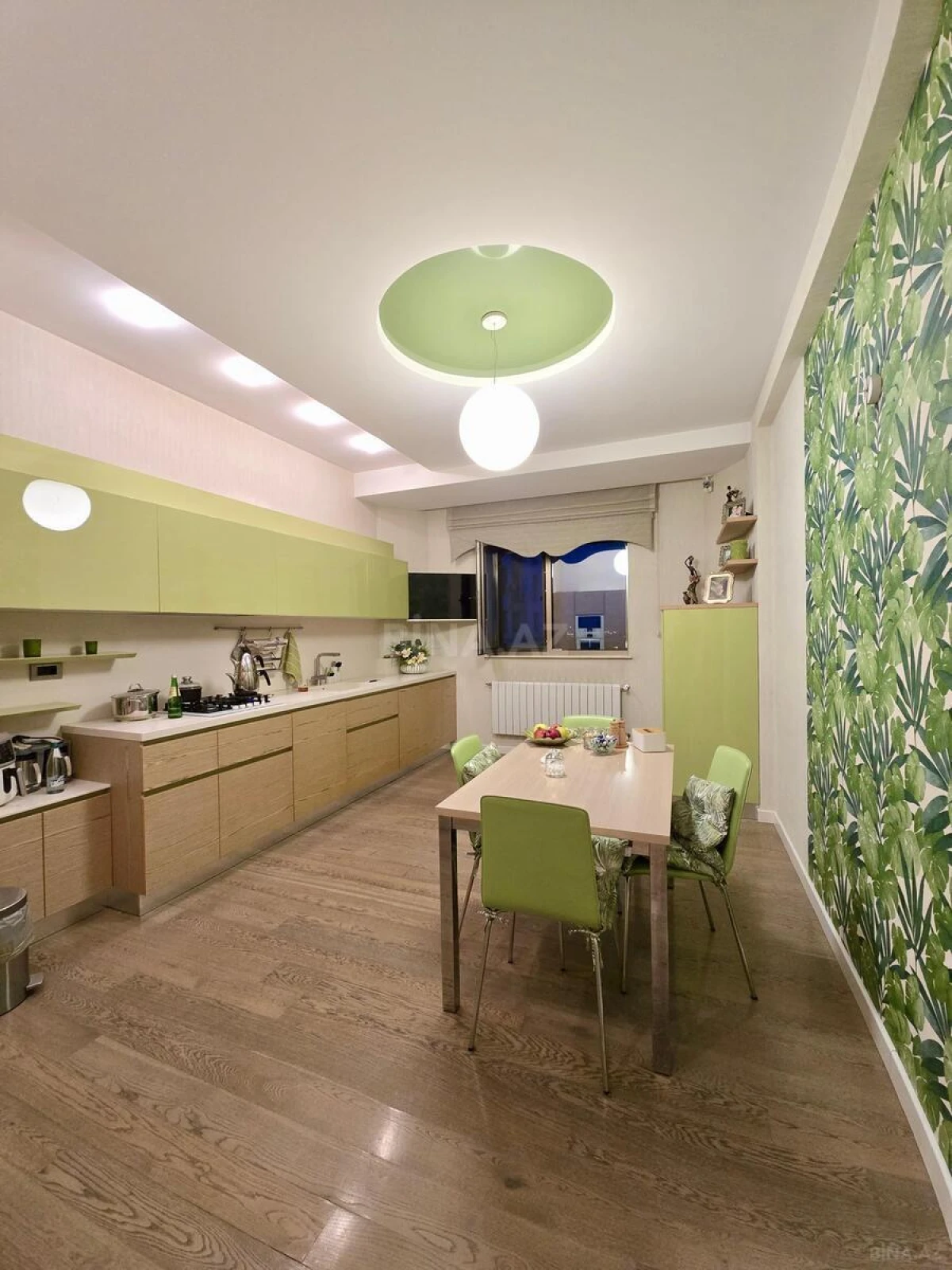 Satılır 4 otaqlı mənzil 170.7 m²