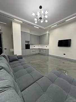 Kirayə verilir 2 otaqlı mənzil 61.5 m²