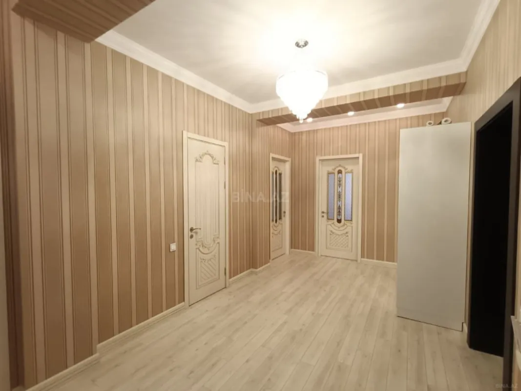 Kirayə verilir 3 otaqlı mənzil 145 m²