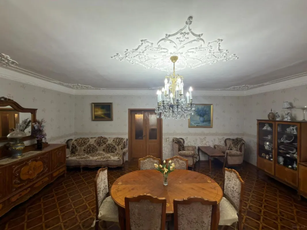 Satılır 4 otaqlı mənzil 110 m²