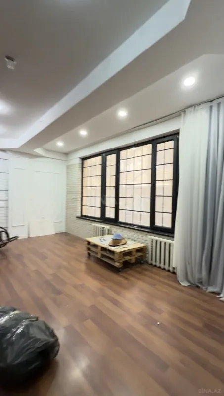 Kirayə verilir obyekt 570 m²