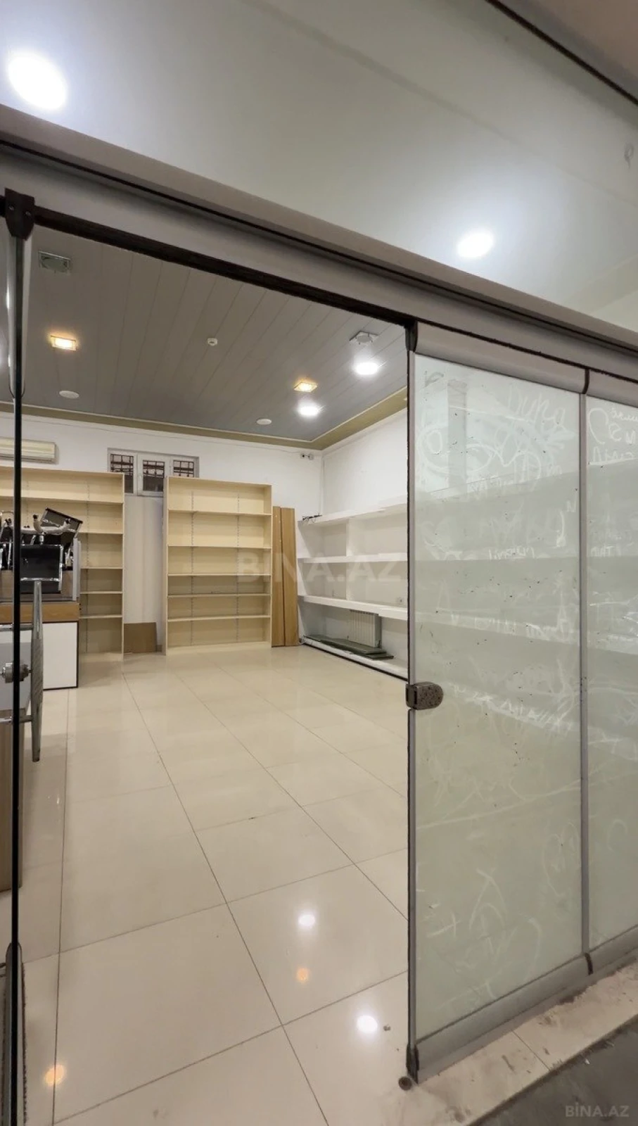 Kirayə verilir obyekt 570 m²