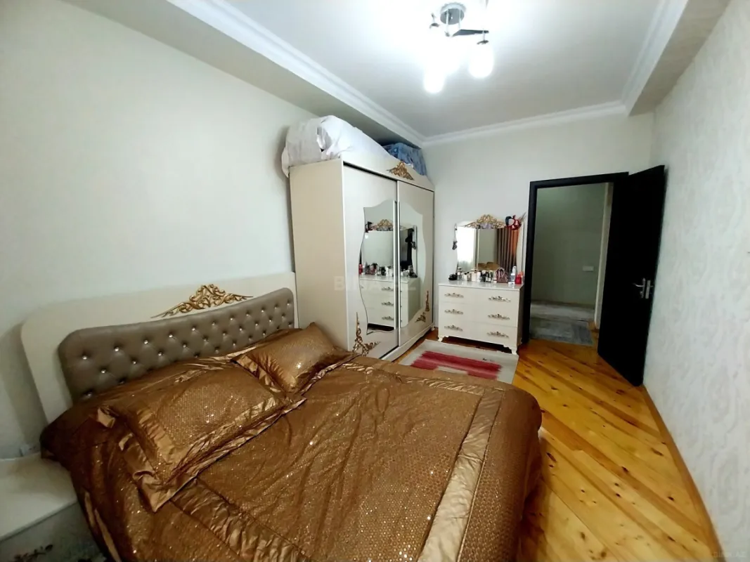 Satılır 2 otaqlı mənzil 68 m²