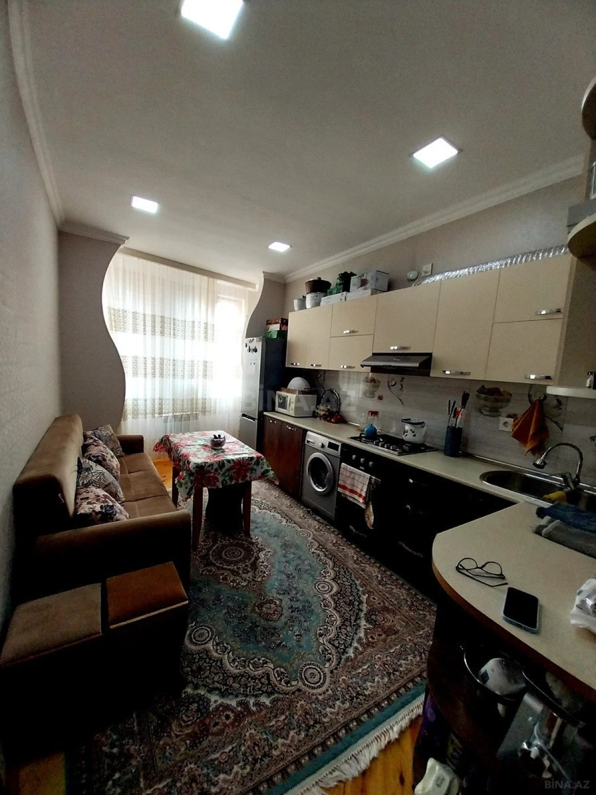 Satılır 2 otaqlı mənzil 68 m²