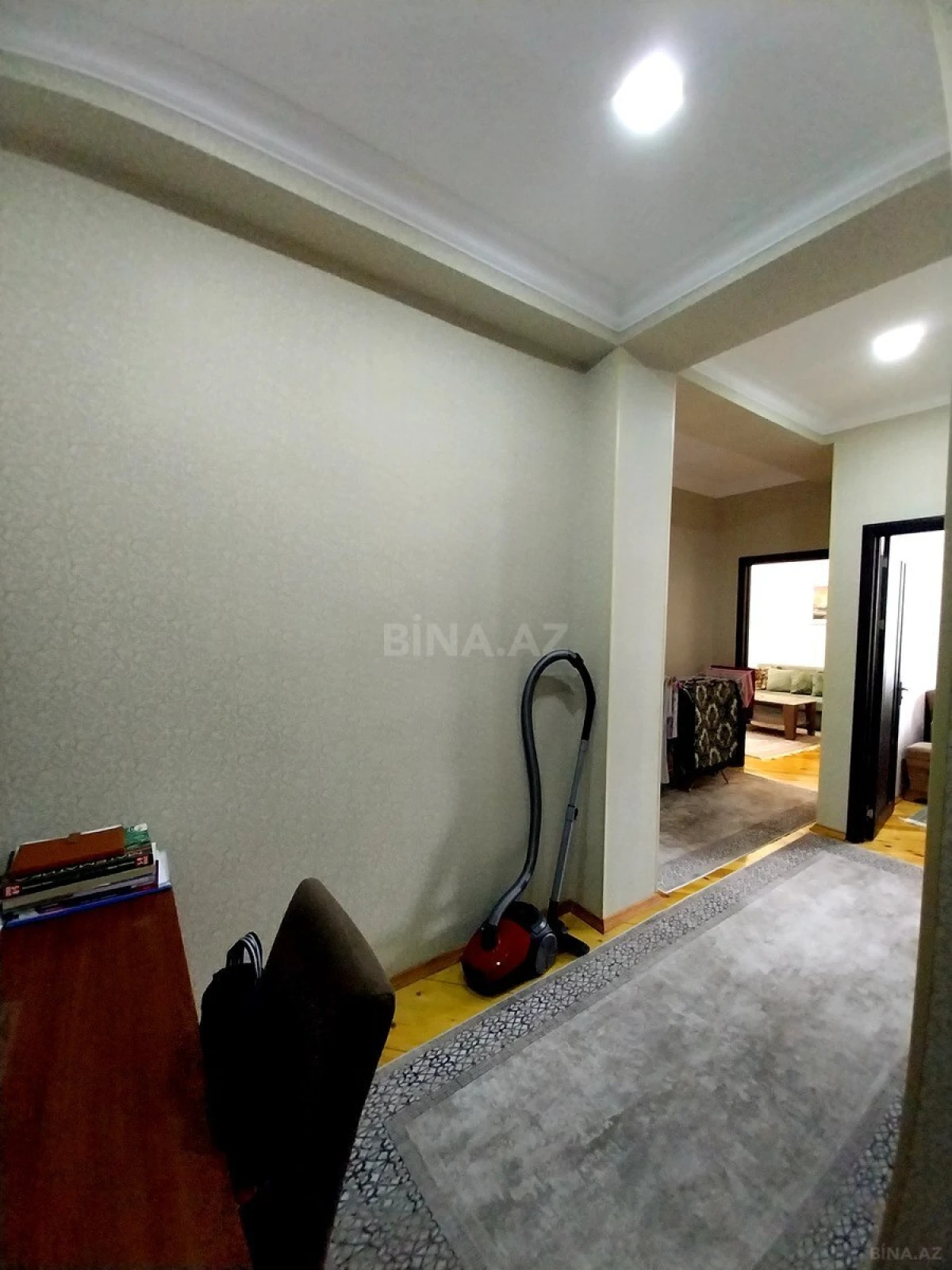 Satılır 2 otaqlı mənzil 68 m²