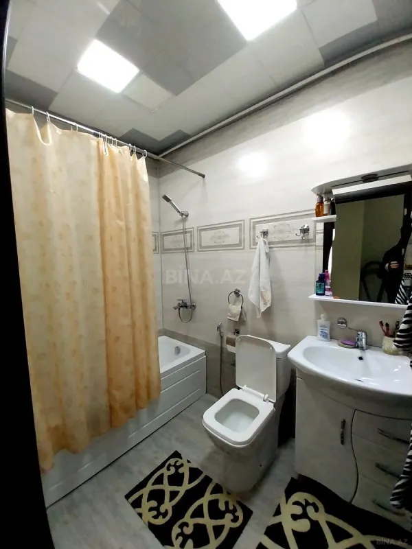 Satılır 2 otaqlı mənzil 68 m²