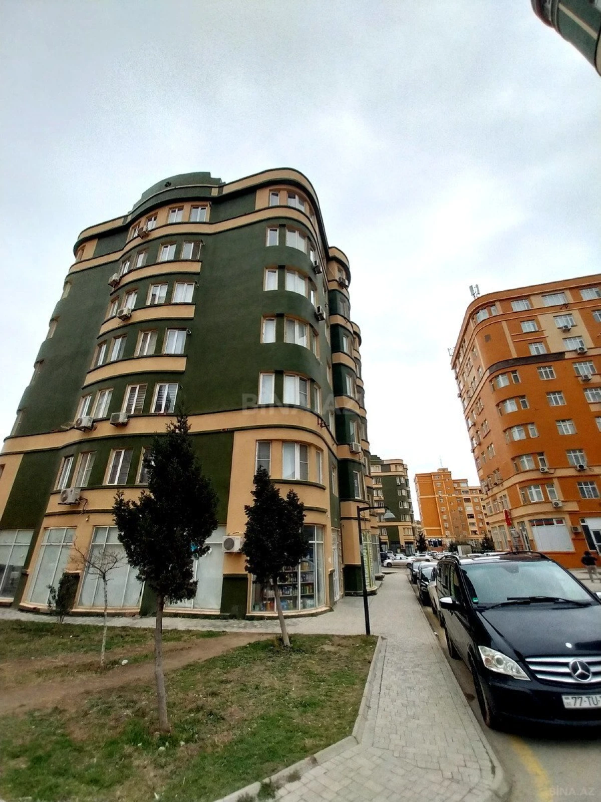 Satılır 2 otaqlı mənzil 68 m²