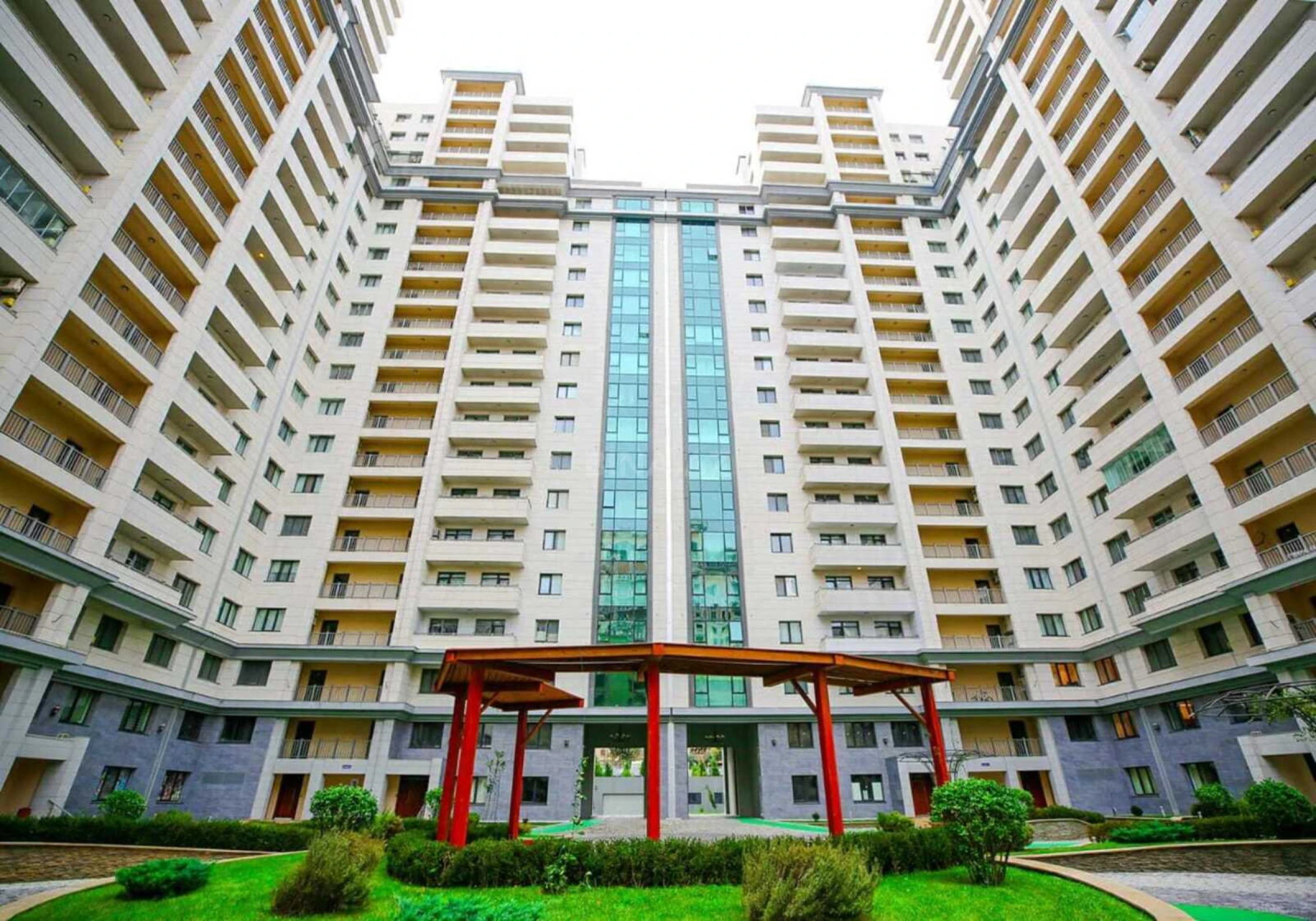 Kirayə verilir 2 otaqlı mənzil 100 m²