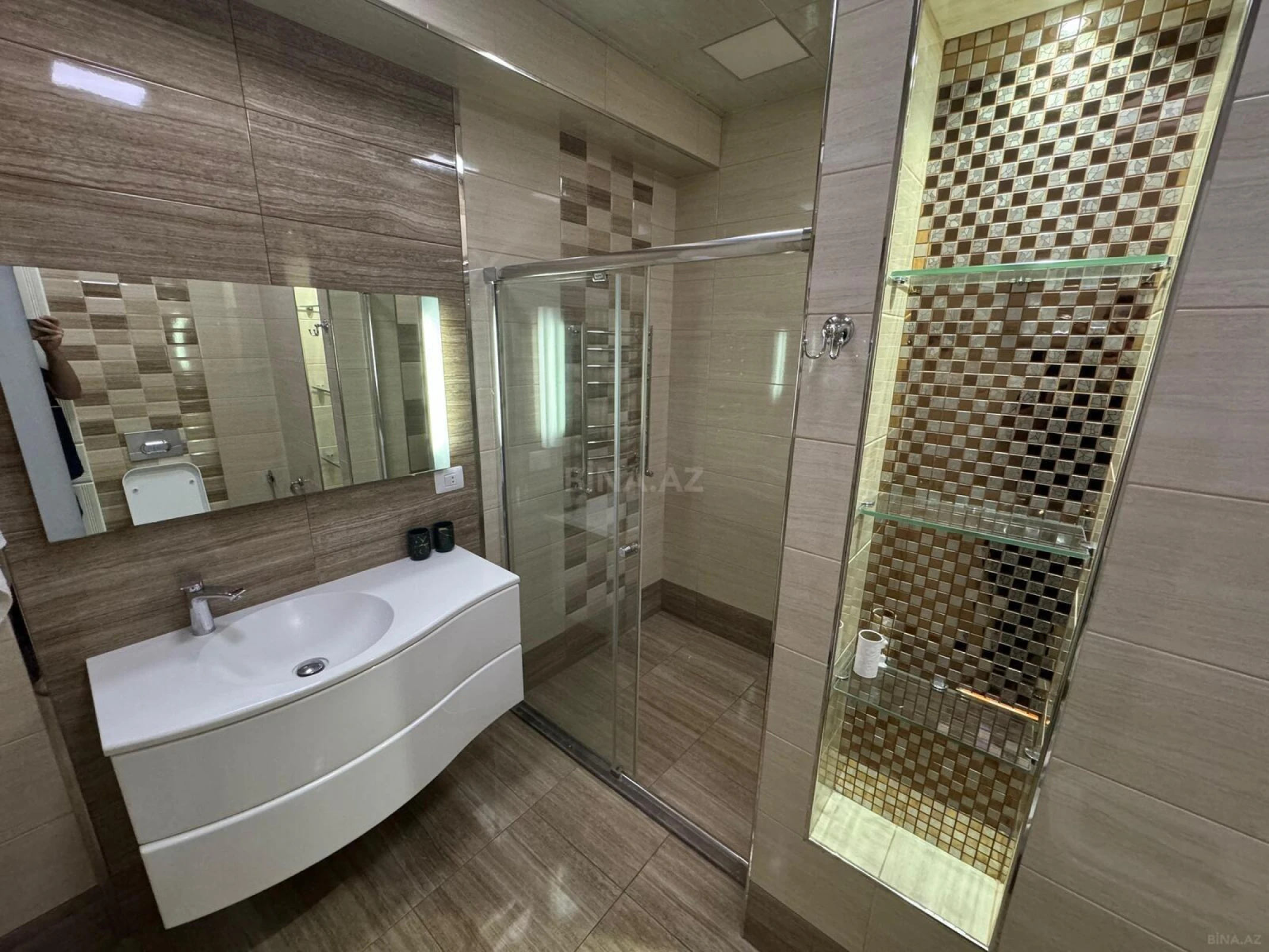 Kirayə verilir 2 otaqlı mənzil 100 m²