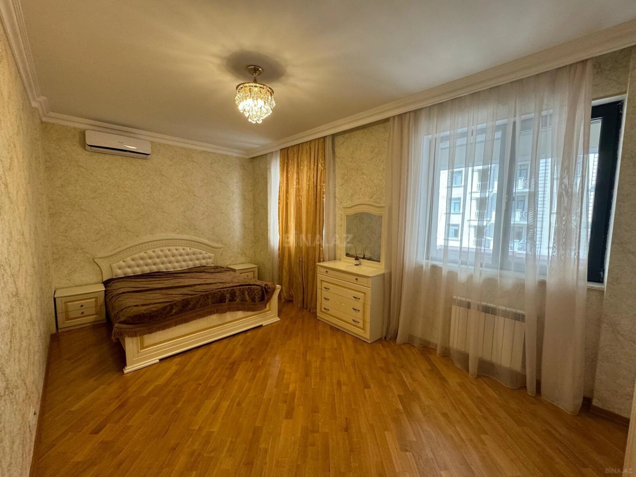Kirayə verilir 2 otaqlı mənzil 100 m²