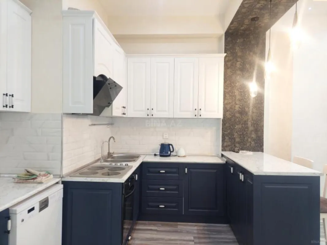 Kirayə verilir 3 otaqlı mənzil 110 m²