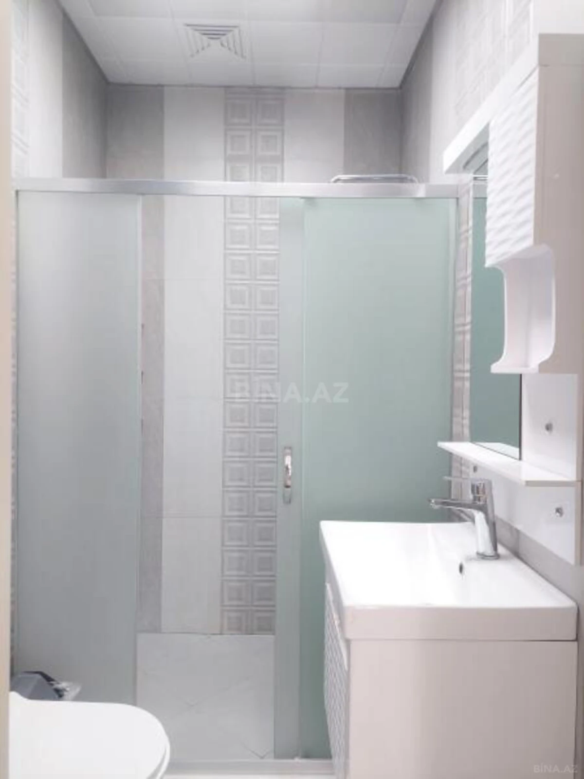 Kirayə verilir 3 otaqlı mənzil 110 m²