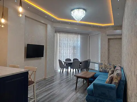 Kirayə verilir 3 otaqlı mənzil 110 m²