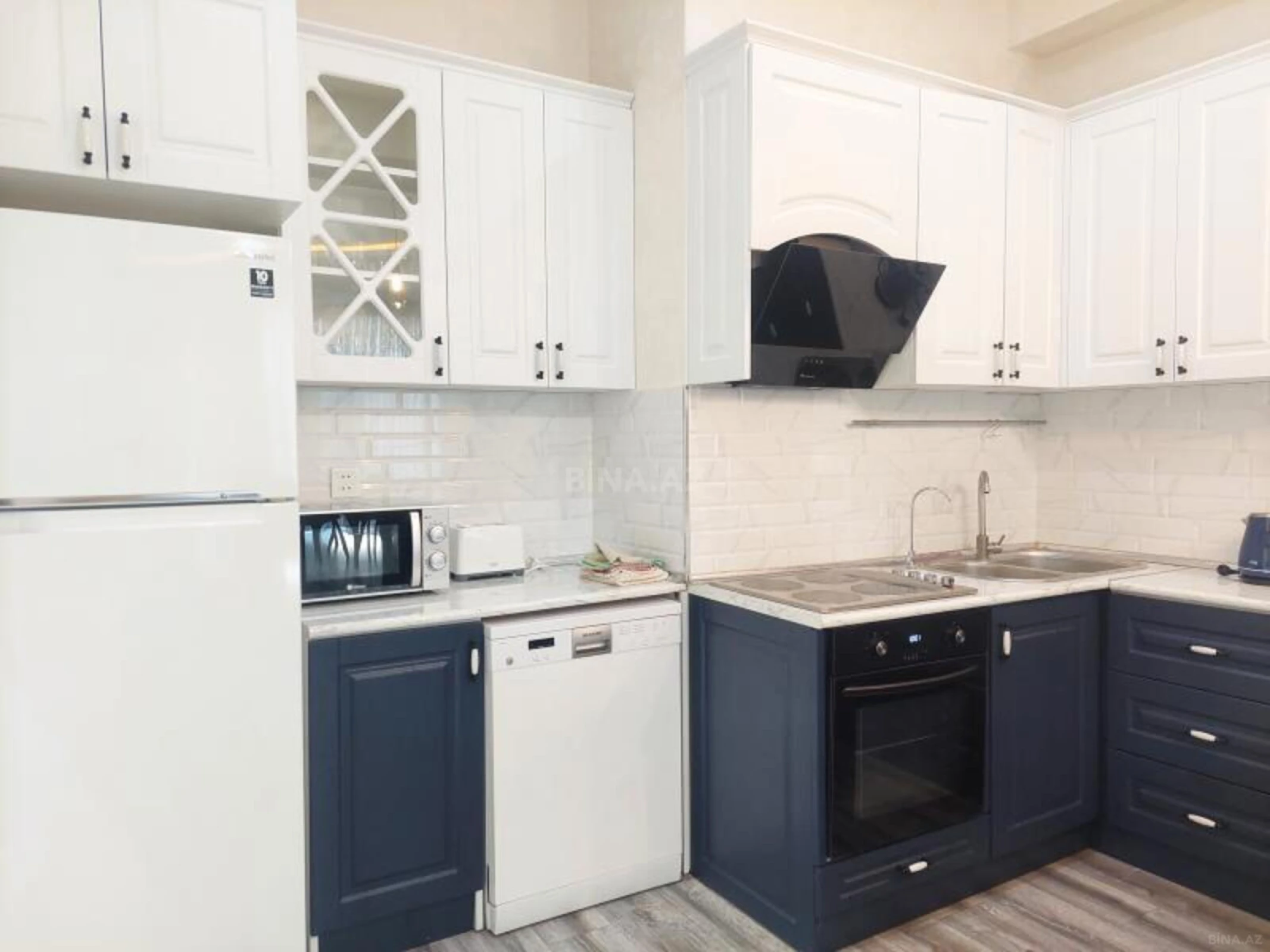 Kirayə verilir 3 otaqlı mənzil 110 m²