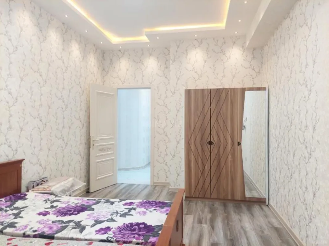 Kirayə verilir 3 otaqlı mənzil 110 m²