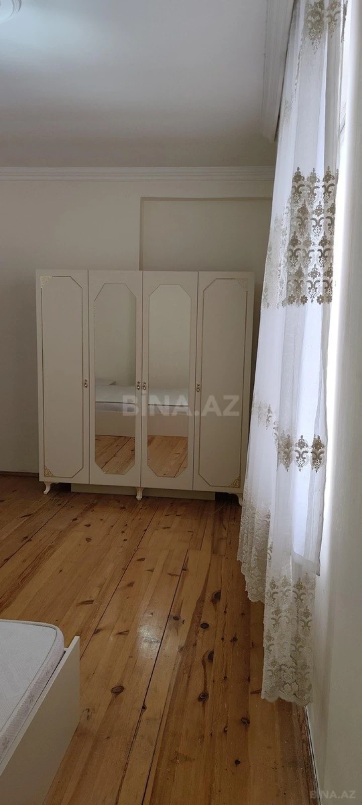 Satılır 2 otaqlı mənzil 80 m²