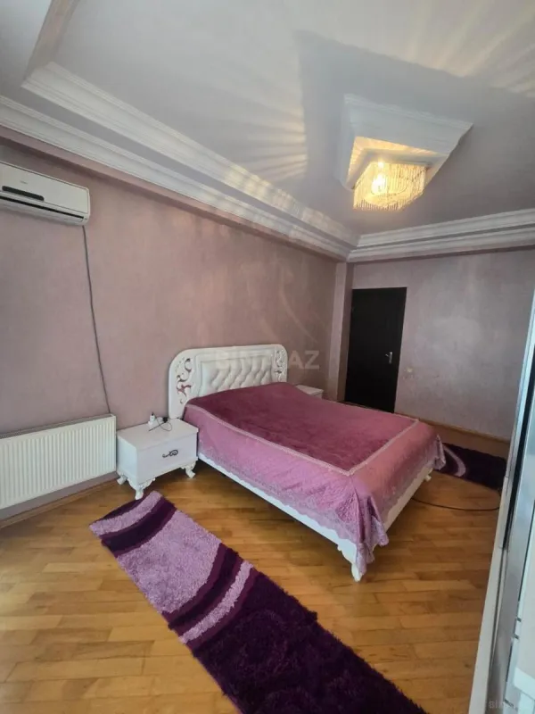 Satılır 3 otaqlı mənzil 126 m²