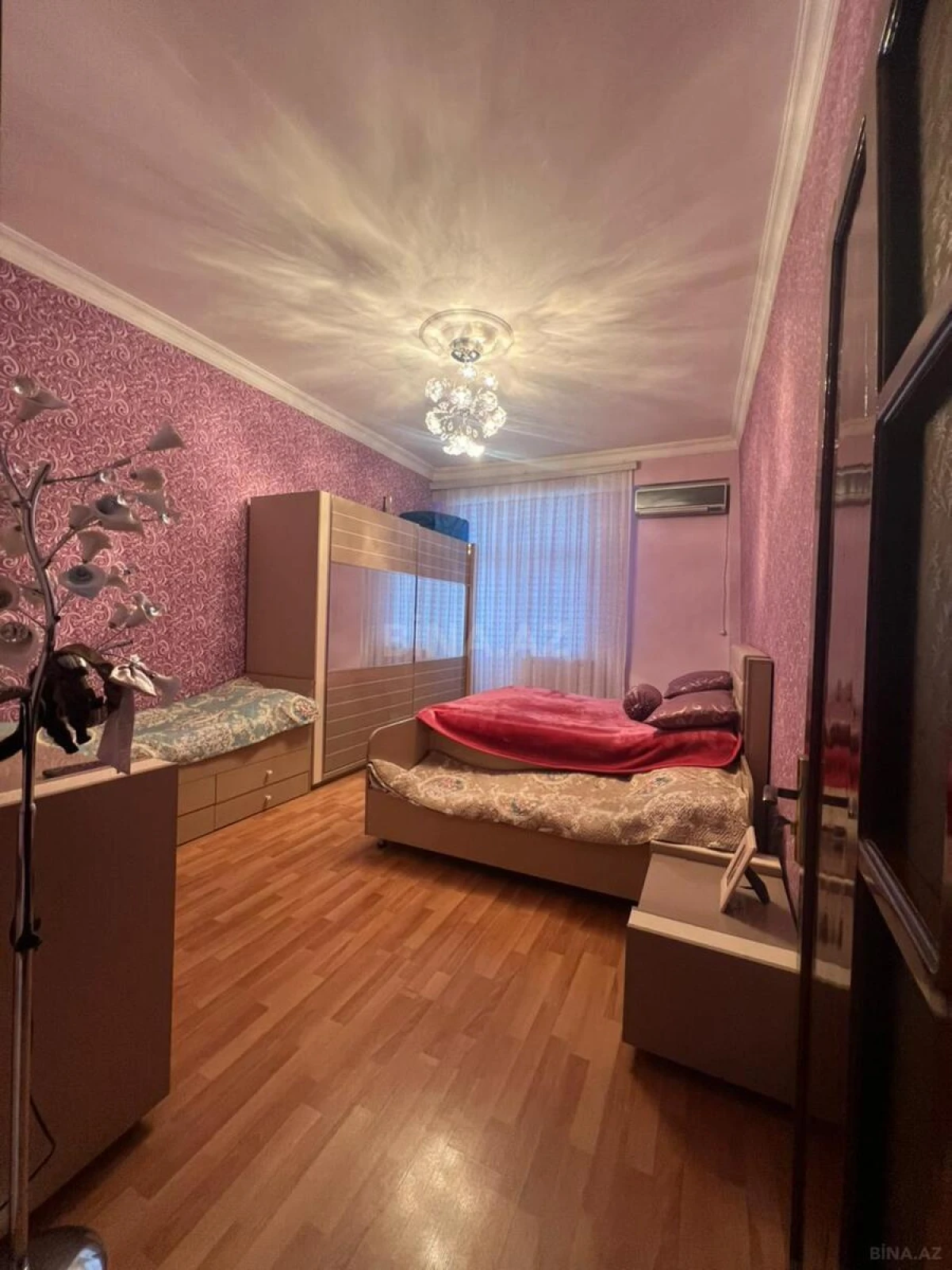 Satılır 3 otaqlı mənzil 90 m²