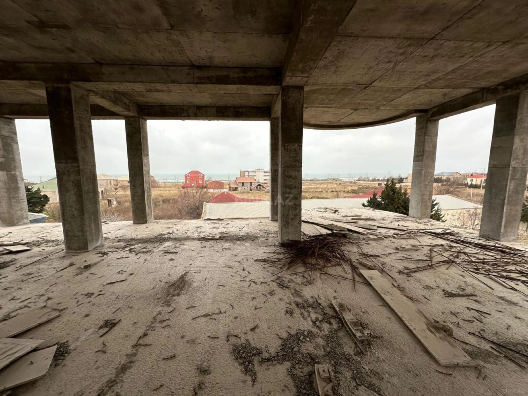 Satılır 7 otaqlı həyət evi 470 m²