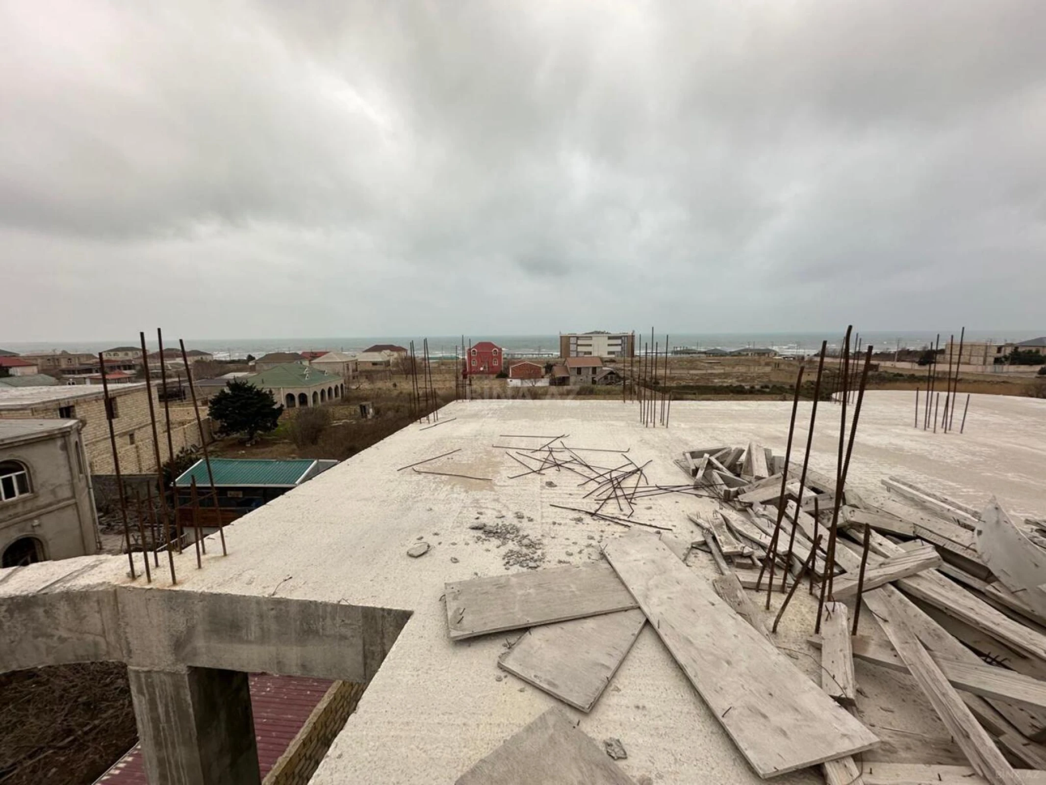 Satılır 7 otaqlı həyət evi 470 m²