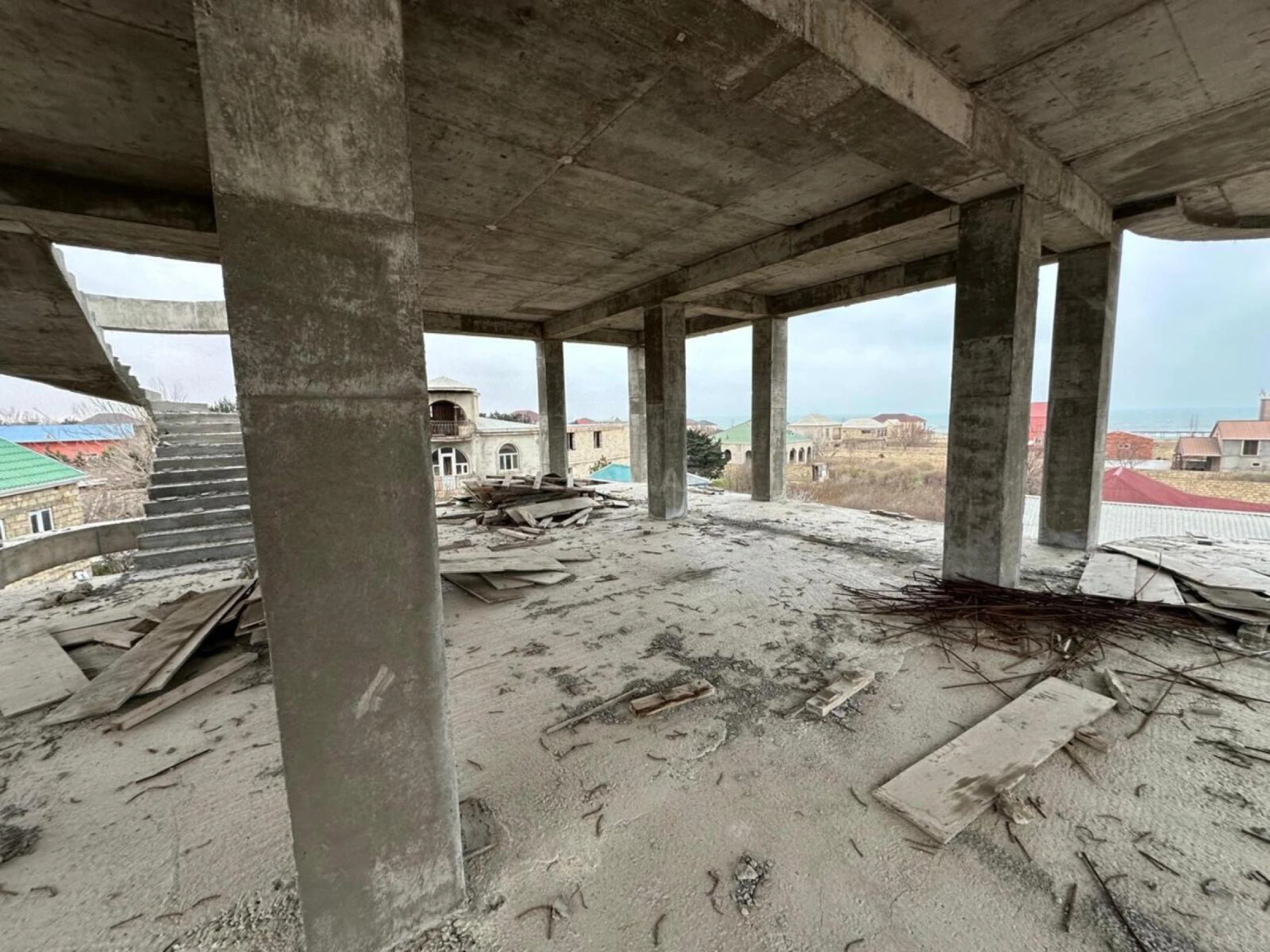 Satılır 7 otaqlı həyət evi 470 m²