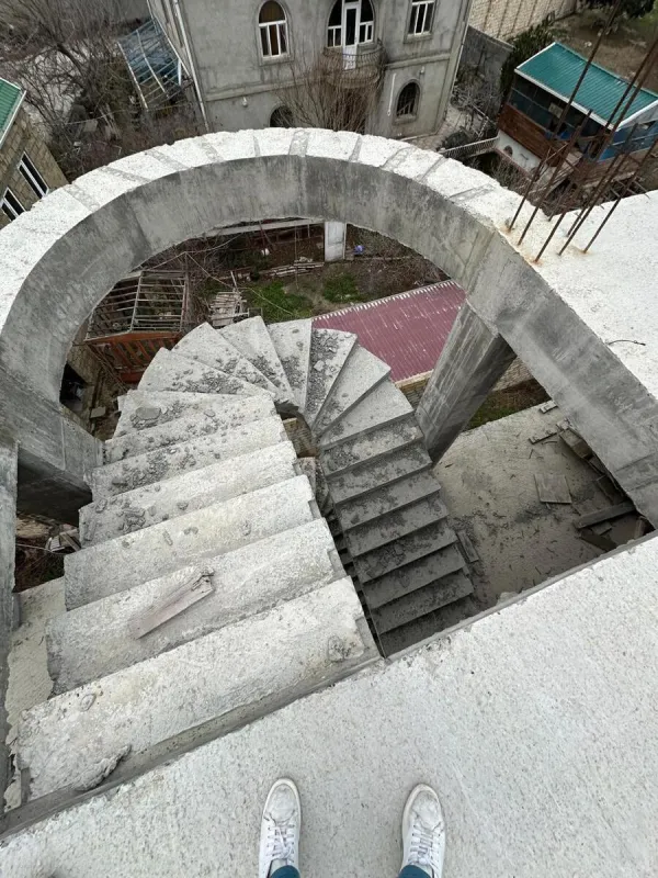 Satılır 7 otaqlı həyət evi 470 m²