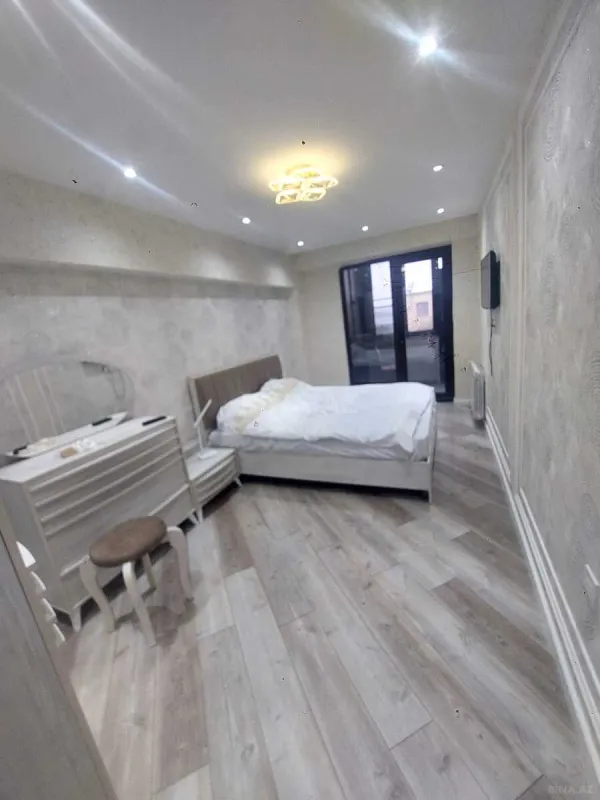 Satılır 2 otaqlı mənzil 65 m²